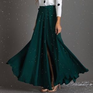 🌵MOVING SALE Forest Green Maxi Skirt  NWT